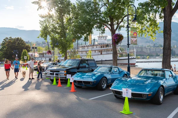 Penticton Colúmbia Britânica Canadá Junho 2019 Veículos Estacionados Longo Lago — Fotografia de Stock