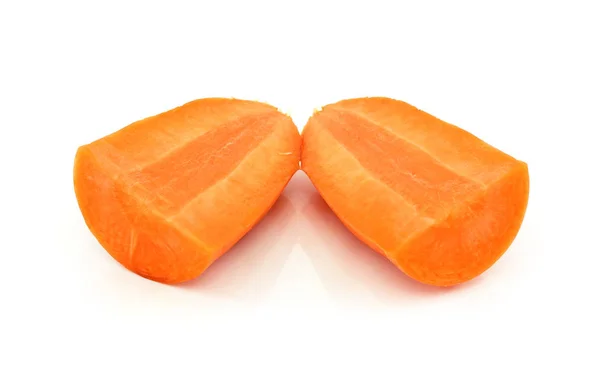 Нарезанная Морковь Изолированная Белом — стоковое фото