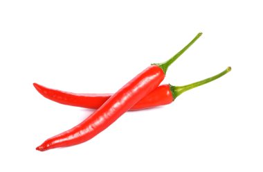 Kırmızı biber beyaz arkaplanda izole edilmiş.