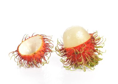 Rambutan tatlı lezzetli meyve beyaz arka planda izole