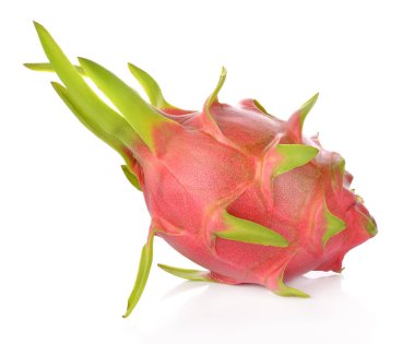 Ejder Meyvesi beyaz arkaplanda izole.