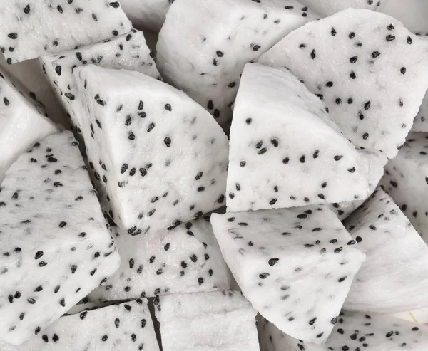 güzel taze beyaz ile kırmızı RIM dragon meyve arka plan olarak dilimlenmiş, Pitaya Cactaceae aile ya da kaktüs, closeup bitkidir