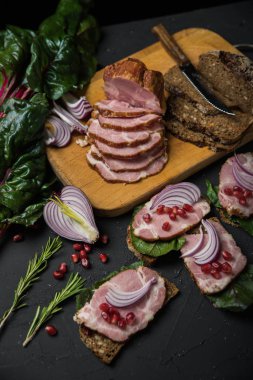 kara tahta üzerinde et