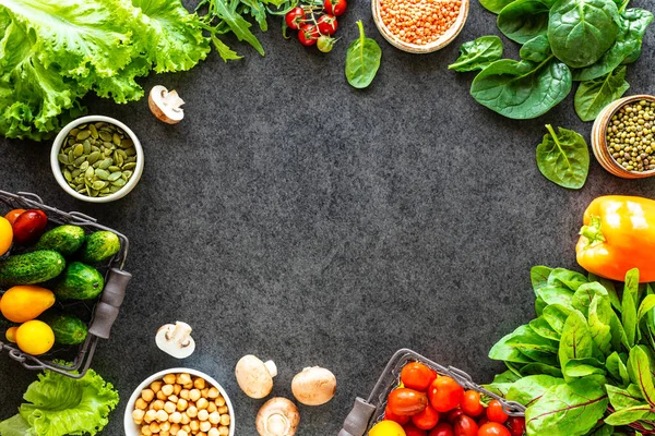 Υγιές Διατροφικό Υπόβαθρο Φθινόπωρο Φρέσκα Λαχανικά Σκούρο Φόντο Πέτρα Αντίγραφο — Φωτογραφία Αρχείου