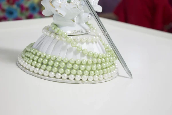 White Wedding Rings Mannequin — Stock Photo, Image