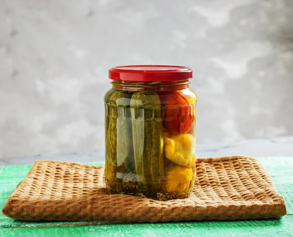 Nakládané Okurky Squash Rajče Česnek — Stock fotografie