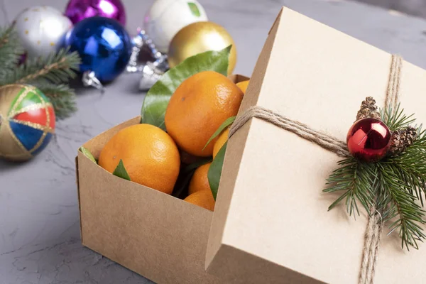 Fesh Ripe Tangerines Christmas Toys Decorations — Stock Photo, Image