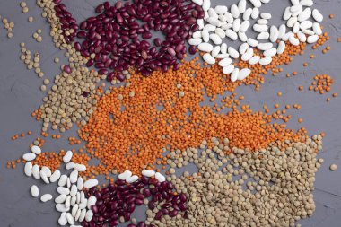 Fasulye ve tohumların arka planı. Üst görünüm ve kopyalama alanı