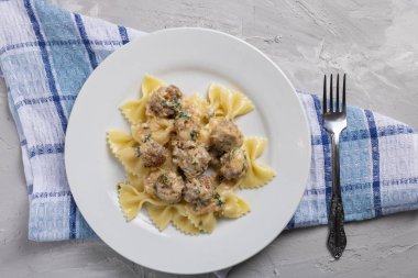 Köfteli makarna, üst manzara. 