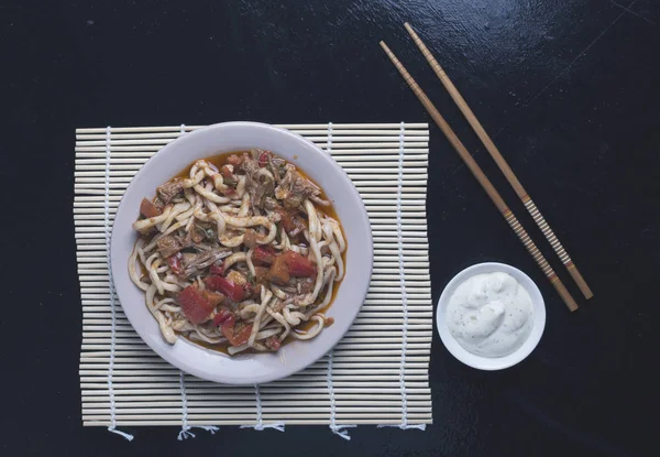 Comida Asiática Plato Con Salsa Dos Palitos Comida Lugar Para —  Fotos de Stock