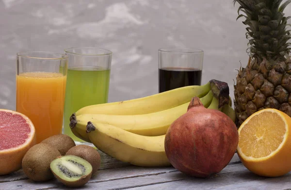 Bananer Grapefrukt Och Kiwi Smoothie — Stockfoto