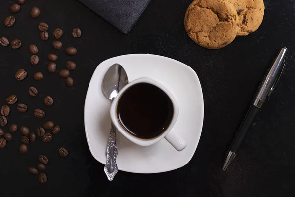 Tasse Fraîche Table Basse Avec Biscuits Avoine Stylo Haricots — Photo