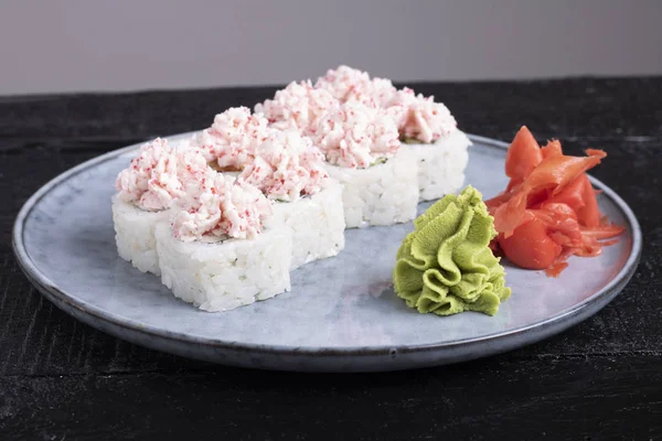 Masada taze suşi var. Kapatın. 