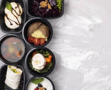 İlk yemek, başlangıç yemeği ve ana yemek. Şeker kavramı yok. Uygun beslenme