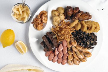 Bira için büyük bir aperatif seti