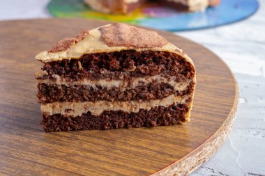 Glüten yok çikolatalı pasta dilimi, şekersiz