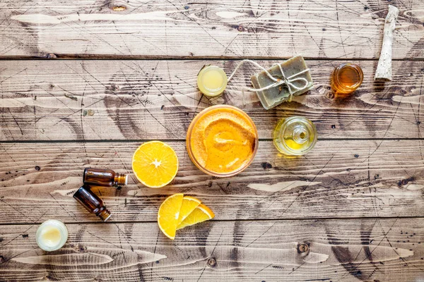 Turuncu malzemelerle organik kozmetik