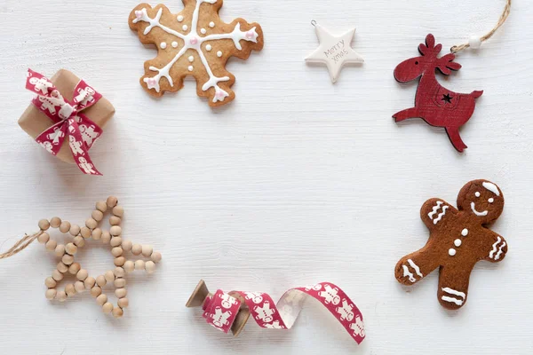 Beyaz arka plan ile Noel dekor