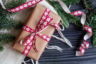 Karanlık Noel arka plan christmas dekorasyon ile