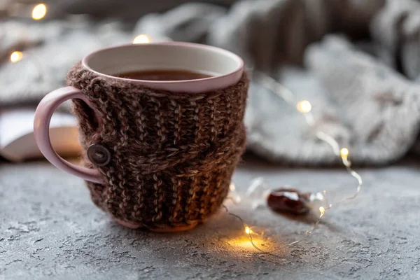 Taza Caliente Alféizar Ventana Concepto Hygge Primer Plano — Foto de Stock