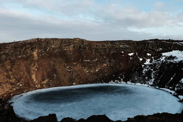 Zugefrorener See Inmitten Von Vulkanen Island — Stockfoto