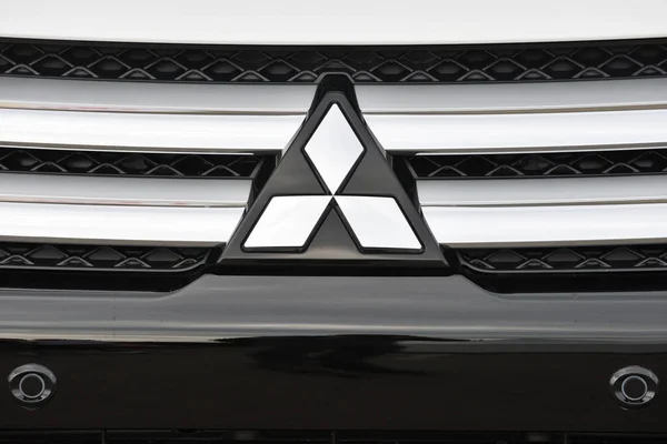 Βίλνιους Λιθουανία Μαΐου Mitsubishi Λογότυπο Ένα Αυτοκίνητο Στις Μαΐου 2018 — Φωτογραφία Αρχείου