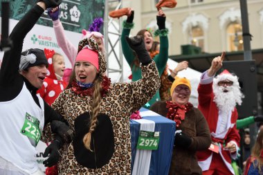 Vilnius, Litvanya - 16 Aralık: Rayları üzerinde 16 Aralık 2018 geleneksel Vilnius Noel yarış Vilnius, Litvanya