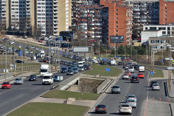 Trafik, araba Vilnius Otoban yolu üzerinde
