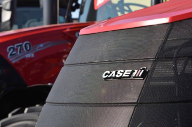 Case IH traktör ve marka logosu