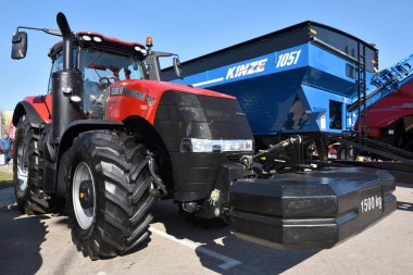 Case IH traktör ve marka logosu