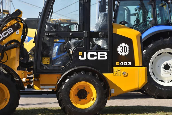 JCB veículo de equipamento pesado e logotipo — Fotografia de Stock