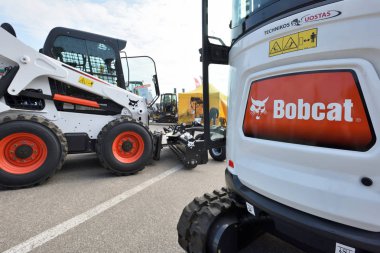 Bobcat ağır ekipman araç ve logosu