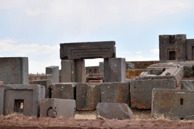 Pumapunku veya Puma Punku kalıntıları