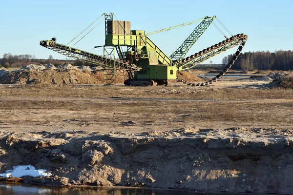 Stone crusher in the quarry — Stock Photo, Image