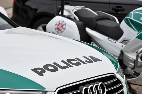 Αστυνομικά αυτοκίνητα στο Βίλνιους — Φωτογραφία Αρχείου