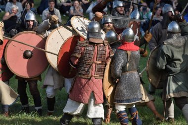 Uluslararası Deneysel Arkeo Festivali'nde Ortaçağ kavgaları