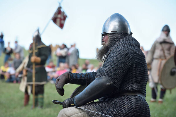Medieval fights at International Festival of Experimental Archeo
