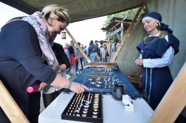 İnsanlar hediyelik eşya ticareti, Litvanya