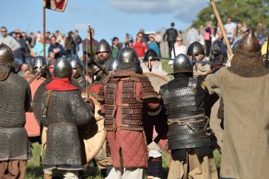 Uluslararası Deneysel Arkeo Festivali'nde Ortaçağ kavgaları