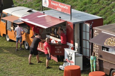 Geleneksel Vilnius City Fiesta insanlar