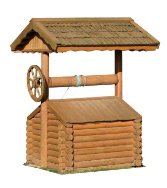 Eski usul ahşap su kuyusu