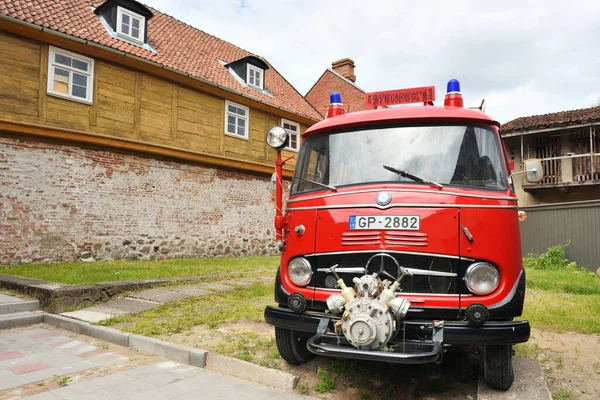 Kuldiga Juni Oldtimer Mercedes Benz Feuerwehrauto Juni 2020 Kuldiga Lettland — Stockfoto