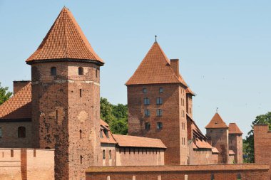 Malbork, 15 Temmuz: Tötonik Düzen Kalesi 15 Temmuz 2020, Malbork Polonya. Dünyanın en büyük şatosudur ve kara alanıyla ölçülür..