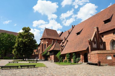 Malbork, 15 Temmuz: Tötonik Düzen Kalesi 15 Temmuz 2020, Malbork Polonya. Dünyanın en büyük şatosudur ve kara alanıyla ölçülür..