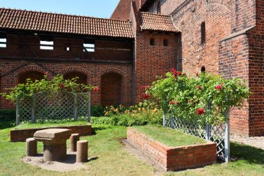 Malbork, 15 Temmuz: Tötonik Düzen Kalesi 15 Temmuz 2020, Malbork Polonya. Dünyanın en büyük şatosudur ve kara alanıyla ölçülür..