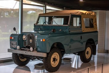 Shanghai, Çin - 17 Mayıs 2018: Shanghai otomatik Müzesi vintage ve modern otomobiller, Ayrıntılar ve aygıt ve geliştirme Otomotiv Sanayi topluluğu sergiler. Şanghay Çin şehir Exebition.