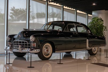 Shanghai, Çin - 17 Mayıs 2018: Shanghai otomatik Müzesi vintage ve modern otomobiller, Ayrıntılar ve aygıt ve geliştirme Otomotiv Sanayi topluluğu sergiler. Şanghay Çin şehir Exebition.