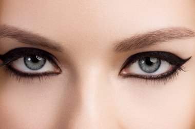 Parlak göz seksi siyah liner ma makyaj güzel kadınla