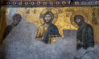 Istanbul, Türkiye - 27 Mayıs 2018: İç Ayasofya Müzesi, 537 reklamda daha sonra inşa bir Yunan Ortodoks Hıristiyan Patriklik Bazilikası'na (kilise), bir imparatorluk Camii ve şimdi 27 Mayıs 2018 Tarih Müzesi, Istanbul, Türkiye.