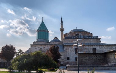 Konya, Türkiye - 11 Kasım 2018: ünlü Sufi Mevlana Tomb, 11 Kasım 2018, Konya, Türkiye. Mevlana, Mevlevi Tasavvuf derviş sipariş kurucusu Türbesi.